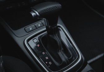 Подержанный автомобиль Kia Rio Hatchback 2018 года (14 фото)