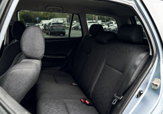 Подержанный автомобиль Toyota Corolla Wagon 2003 года (15 фото)