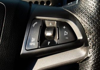 Подержанный автомобиль Chevrolet Aveo Sedan 2013 года (12 фото)