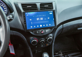 Подержанный автомобиль Hyundai Solaris Sedan 2013 года (15 фото)