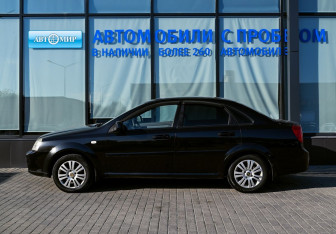 Подержанный автомобиль Chevrolet Lacetti Sedan 2010 года (2 фото)