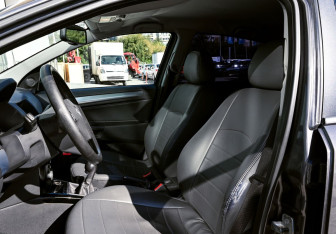 Подержанный автомобиль Opel Astra Sedan 2012 года (15 фото)