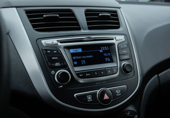 Подержанный автомобиль Hyundai Solaris Hatchback 2016 года (12 фото)