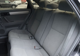 Подержанный автомобиль Chevrolet Lacetti Sedan 2011 года (17 фото)