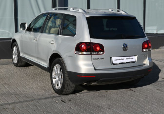Подержанный автомобиль Volkswagen Touareg 2008 года (3 фото)