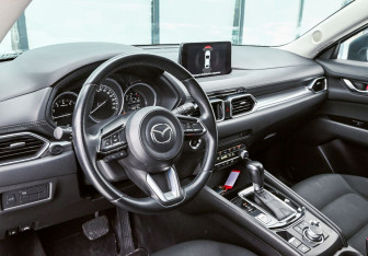 Подержанный автомобиль Mazda CX-5 2021 года (10 фото)