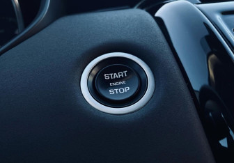 Подержанный автомобиль Land Rover Discovery 2017 года (16 фото)