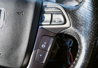 Подержанный автомобиль Honda Pilot 2013 года (11 фото)