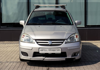 Подержанный автомобиль Suzuki Liana Wagon 2004 года (8 фото)