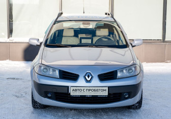 Подержанный автомобиль Renault Megane Wagon 2008 года (8 фото)