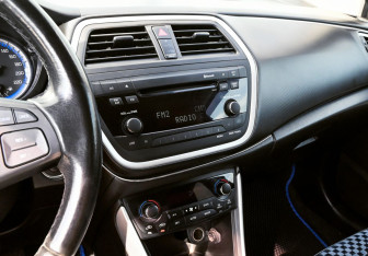 Подержанный автомобиль Suzuki SX4 Hatchback 2014 года (11 фото)