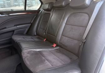 Подержанный автомобиль Skoda Superb Liftback 2012 года (18 фото)