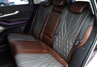 Подержанный автомобиль Exeed TXL 2022 года (16 фото)