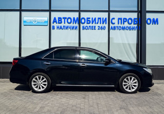 Подержанный автомобиль Toyota Camry Sedan 2013 года (6 фото)