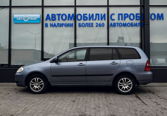 Подержанный автомобиль Toyota Corolla Wagon 2003 года (2 фото)