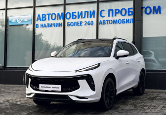 Подержанный автомобиль Forthing T5 EVO 2022 года (1 фото)