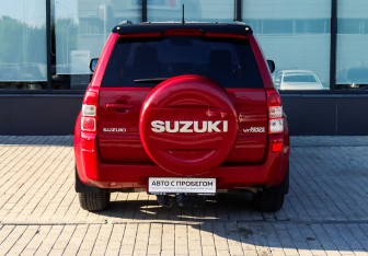 Подержанный автомобиль Suzuki Grand Vitara 2008 года (4 фото)