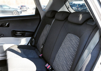 Подержанный автомобиль Kia Ceed Hatchback 2007 года (16 фото)