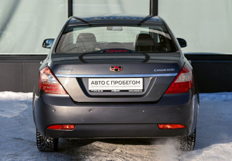 Подержанный автомобиль Geely Emgrand EC7 Sedan 2014 года (4 фото)