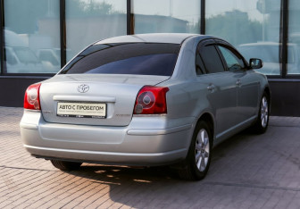 Подержанный автомобиль Toyota Avensis Sedan 2007 года (5 фото)