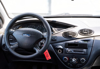 Подержанный автомобиль Ford Focus Wagon 2004 года (18 фото)