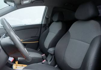 Подержанный автомобиль Hyundai Solaris Sedan 2013 года (18 фото)