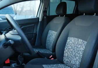 Подержанный автомобиль LADA (ВАЗ) XRAY 2016 года (17 фото)