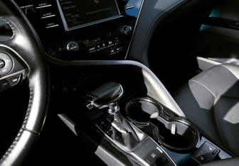 Подержанный автомобиль Toyota Camry Sedan 2018 года (10 фото)