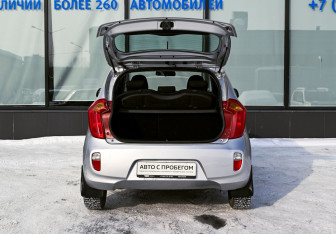 Подержанный автомобиль Kia Picanto 2013 года (18 фото)