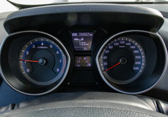 Подержанный автомобиль Hyundai i30 Hatchback 2013 года (9 фото)
