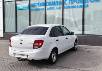 Подержанный автомобиль LADA (ВАЗ) Granta Sedan 2017 года (5 фото)