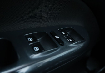 Подержанный автомобиль Skoda Octavia Liftback 2012 года (11 фото)