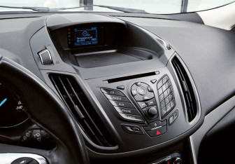 Подержанный автомобиль Ford Kuga 2013 года (15 фото)