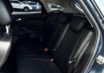 Подержанный автомобиль Ford Focus Hatchback 2013 года (18 фото)