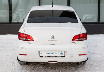 Подержанный автомобиль Peugeot 408 2014 года (4 фото)