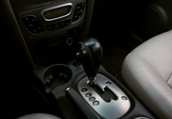 Подержанный автомобиль Hyundai Santa Fe 2007 года (10 фото)