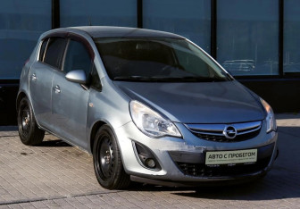 Подержанный автомобиль Opel Corsa 2011 года (7 фото)