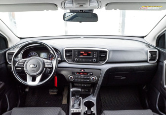 Подержанный автомобиль Kia Sportage 2018 года (12 фото)