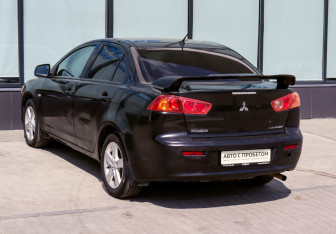 Подержанный автомобиль Mitsubishi Lancer Sedan 2007 года (3 фото)