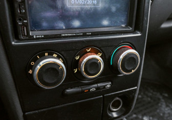 Подержанный автомобиль Kia Spectra Sedan 2006 года (14 фото)