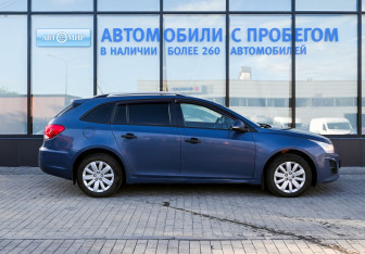 Подержанный автомобиль Chevrolet Cruze Wagon 2014 года (6 фото)