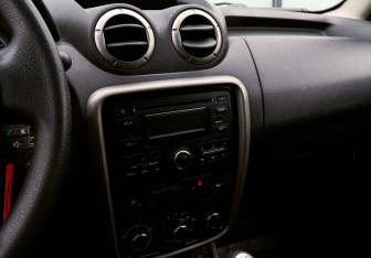 Подержанный автомобиль Renault Duster 2014 года (11 фото)