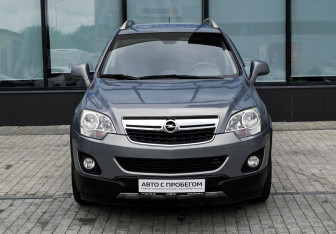 Подержанный автомобиль Opel Antara 2012 года (8 фото)