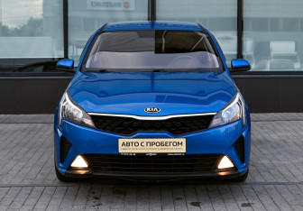 Подержанный автомобиль Kia Rio Sedan 2020 года (8 фото)