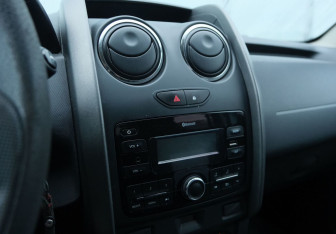 Подержанный автомобиль Renault Duster 2018 года (12 фото)