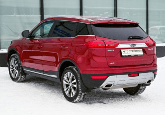 Подержанный автомобиль Geely Atlas 2021 года (3 фото)