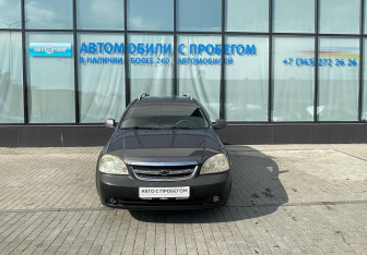 Подержанный автомобиль Chevrolet Lacetti Wagon 2012 года (8 фото)