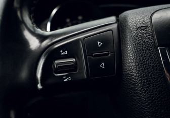 Подержанный автомобиль Skoda Superb Liftback 2012 года (15 фото)