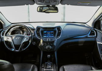 Подержанный автомобиль Hyundai Santa Fe 2013 года (12 фото)