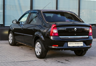 Подержанный автомобиль Renault Logan Sedan 2011 года (3 фото)